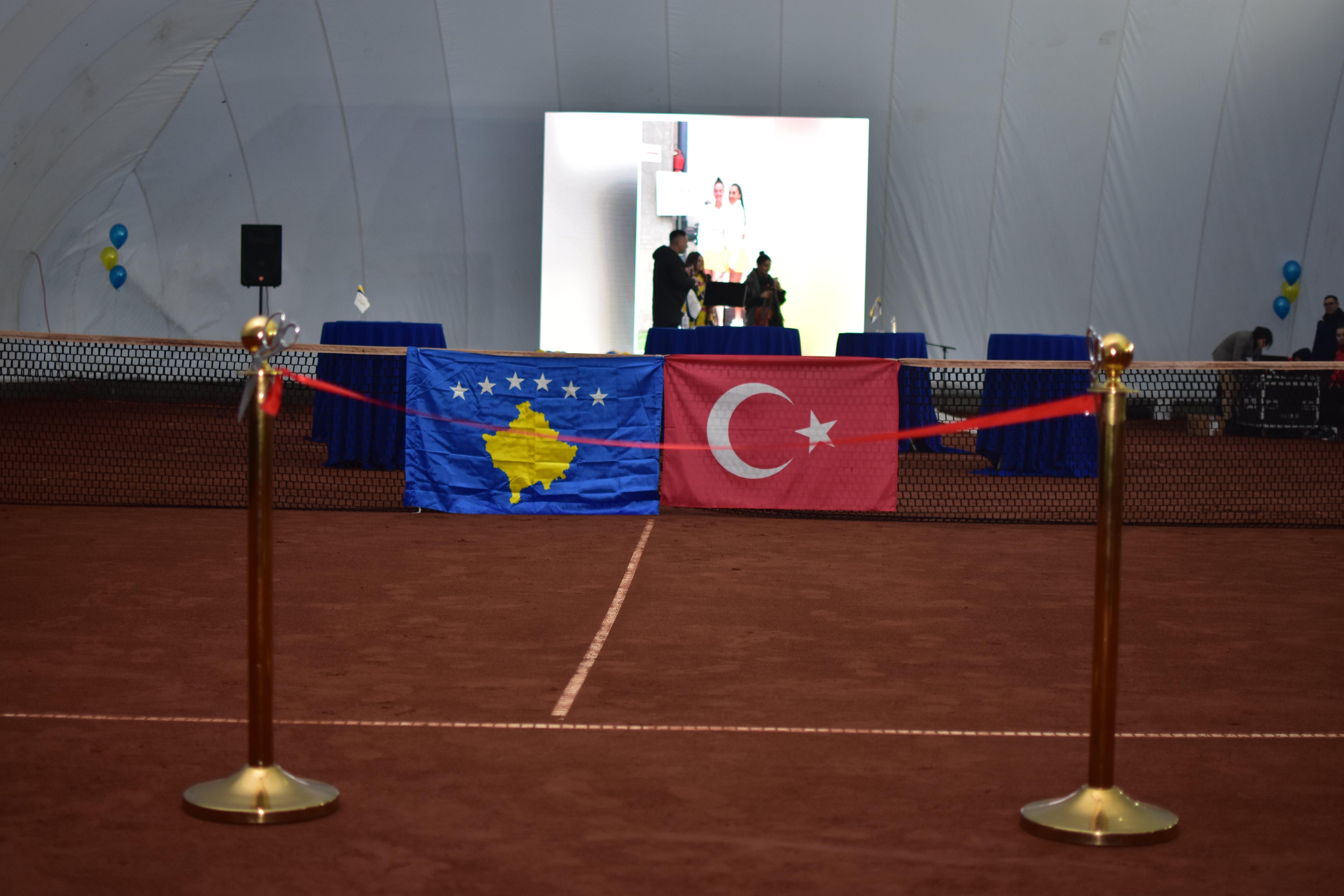 Kosova_Balon_Kort_Açılış_3.JPG