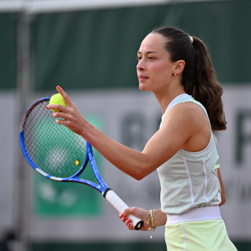 Zeynep Sönmez 13