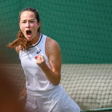 Zeynep Sönmez 16